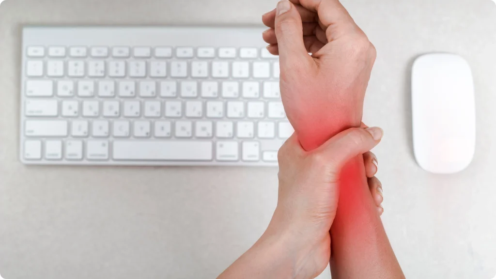 a man in surprise, az suffers from carpal tunnel pain and needs chiropractic treatment